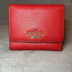 ❤️♠️❤️KATE SPADE❤️♠️❤️Red Small Pebbled Leather Trifold Wallet/EUC